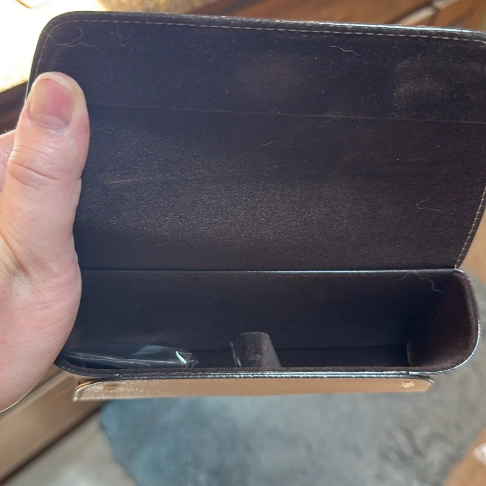 Tod's Genuine Leather Tan Sunglass Case w/ Glasses Cleaner Cloth Like New! - Image 5