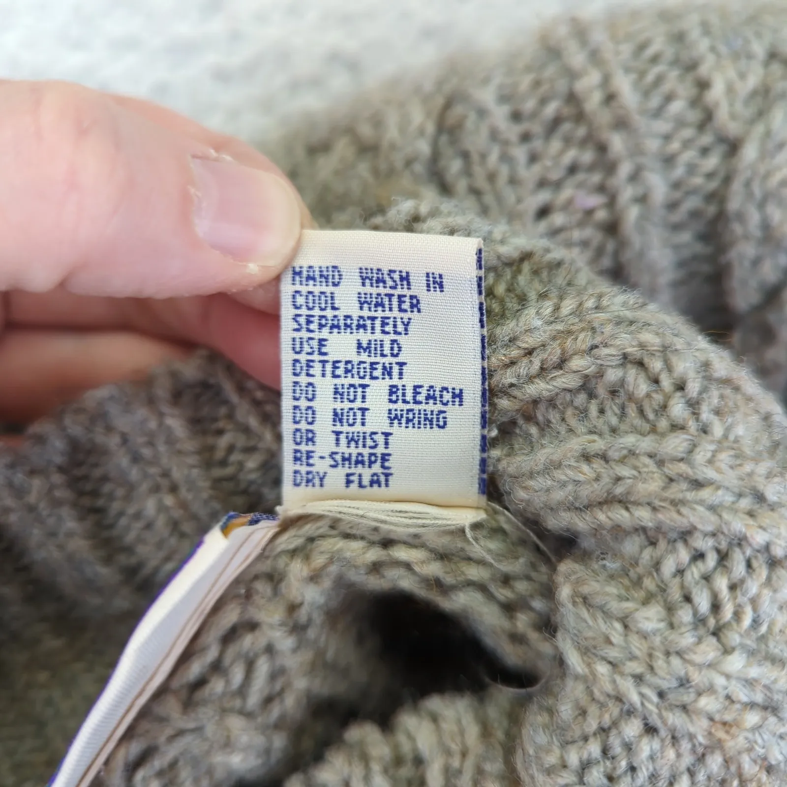 Vintage North‎ Crest Cable Knit Mock Neck Sweater Womens Small Tan Acrylic Wool - Image 7