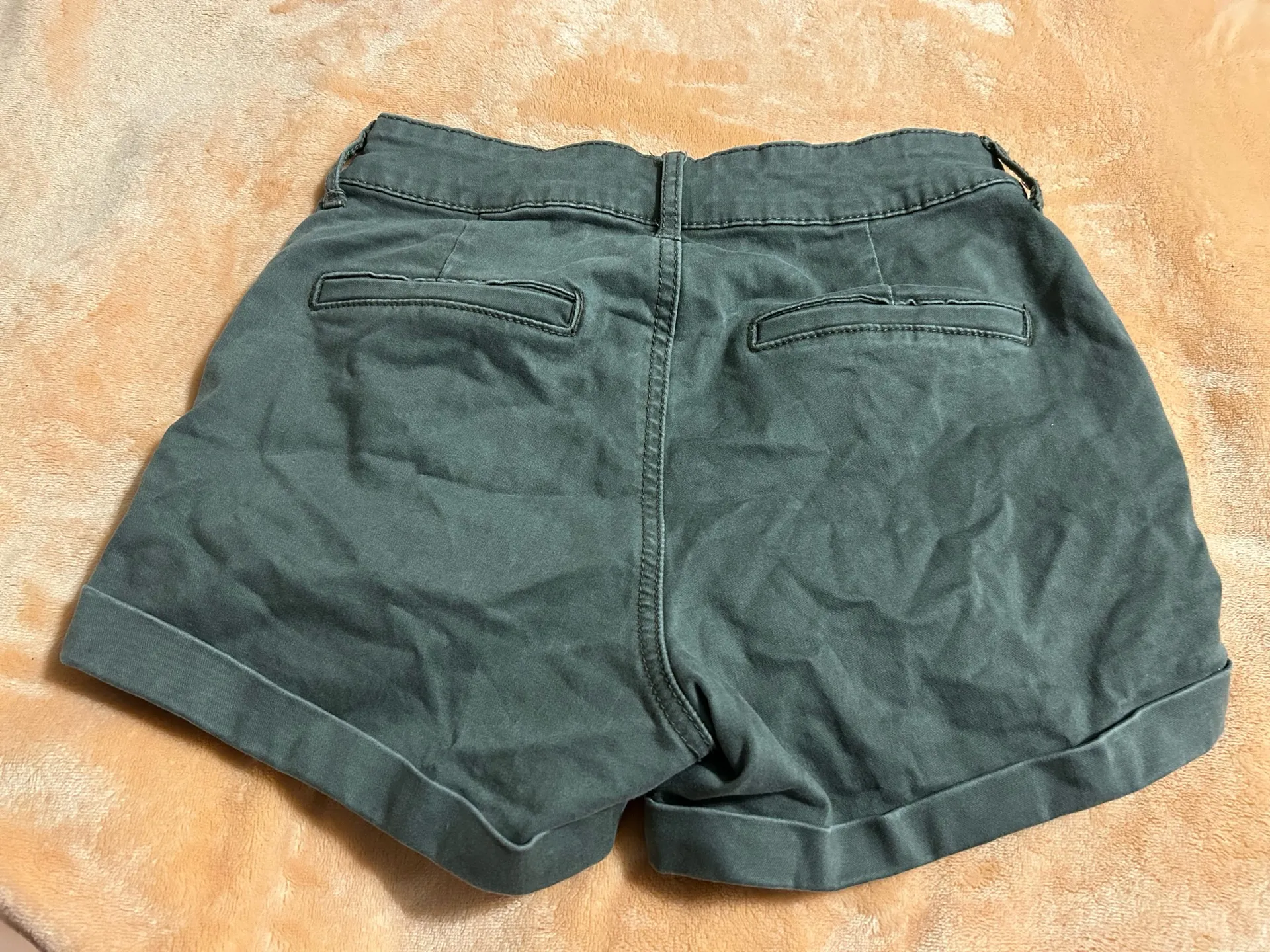 Green jean shorts - Image 2