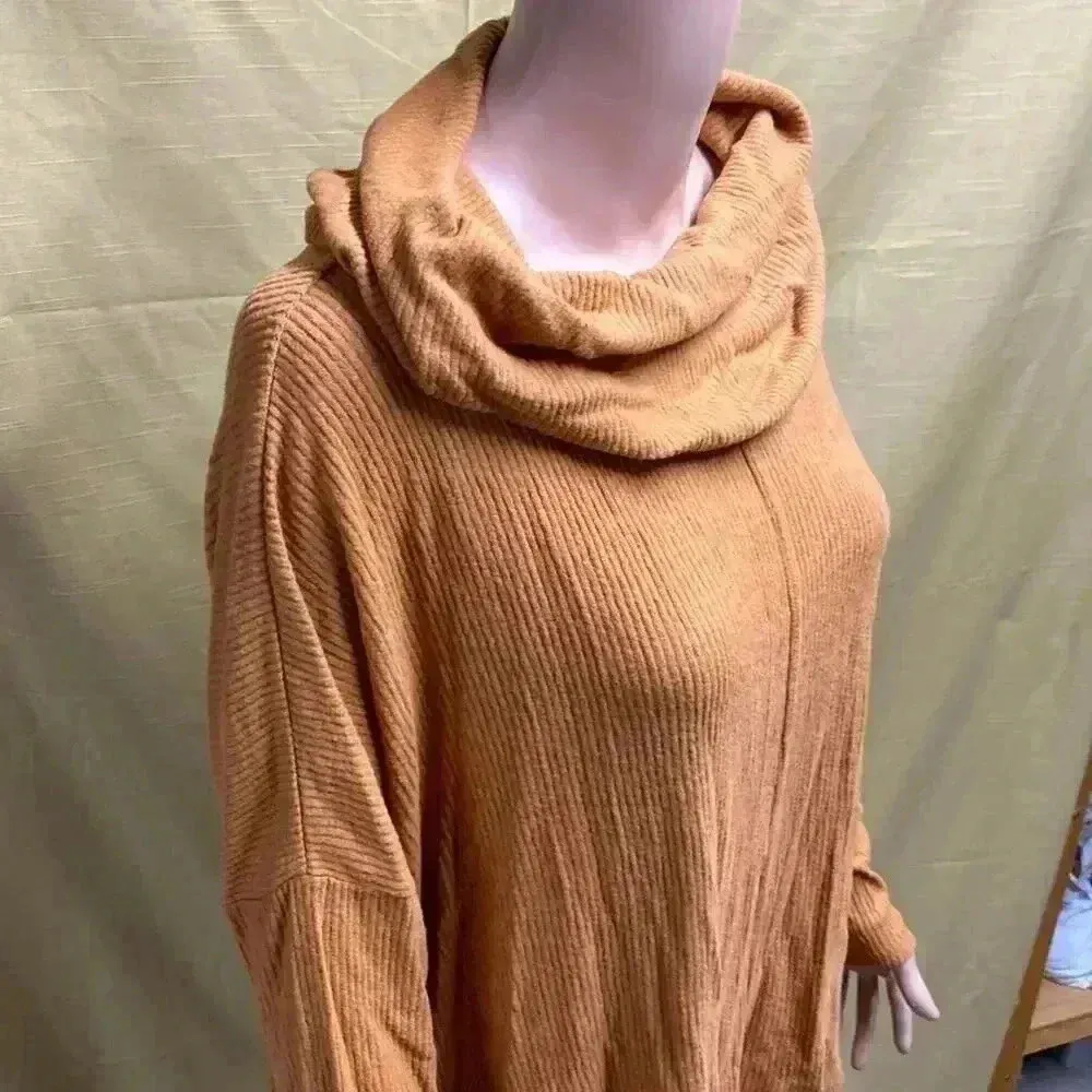 Status by Chenault big scoop cowl neck sweater women's Small autumn color NWOT - Image 2