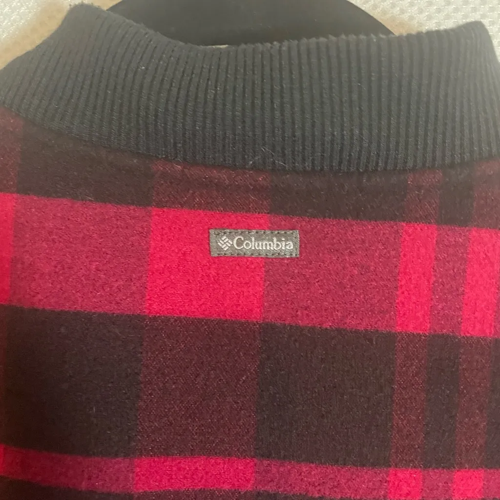 Columbia Women's Red and Black Plaid Puffer Jacket - Image 2