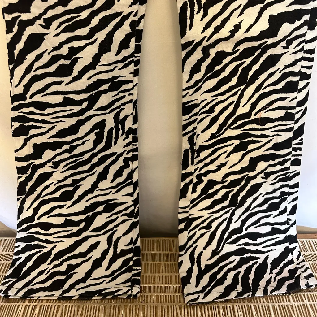 Motel Rocks Zoven Trousers in 90’s Zebra‎ Black and White Size XS - Image 3