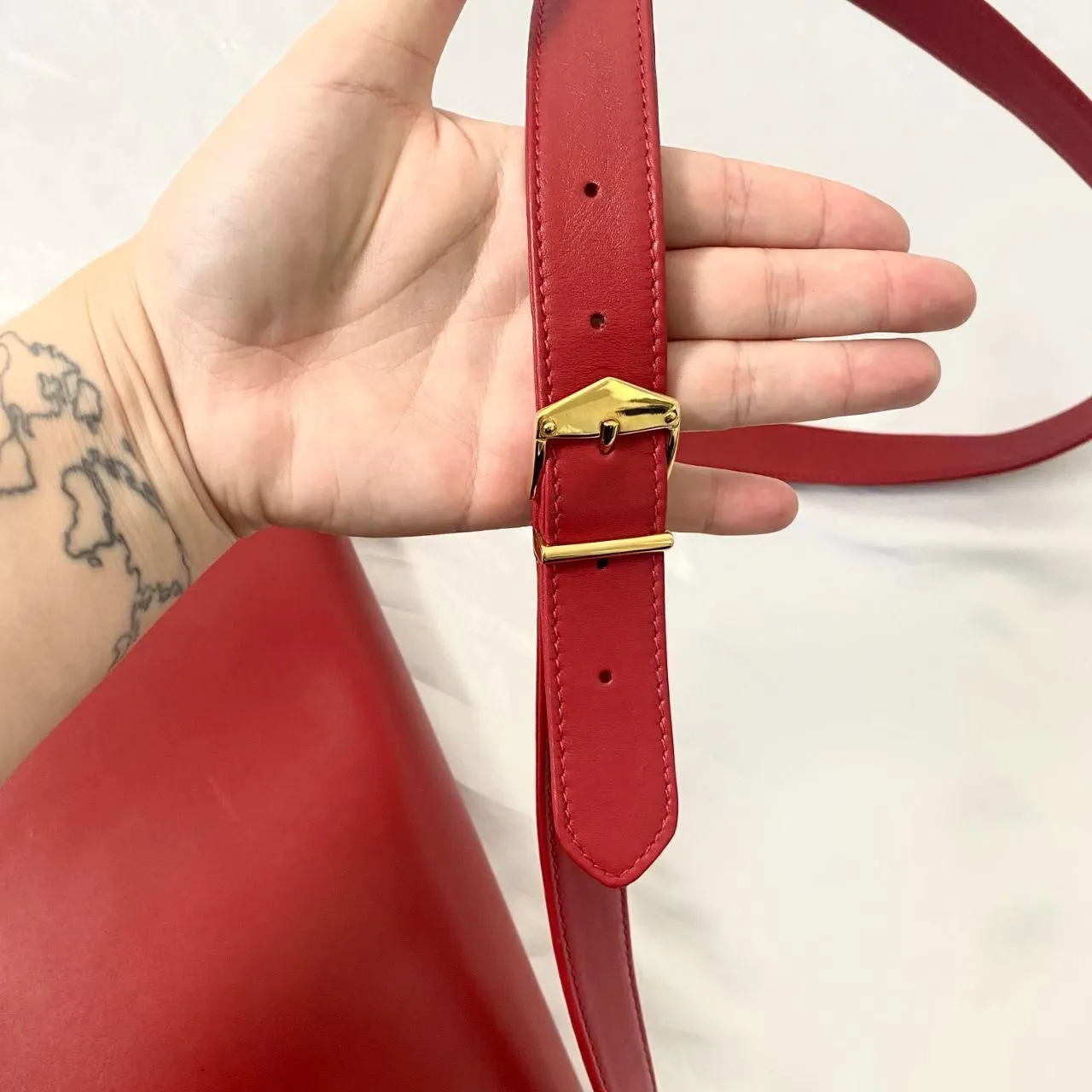 Vintage Mark Cross Bright Red Italian Leather Envelope Crossbody Shoulder Bag - Image 5