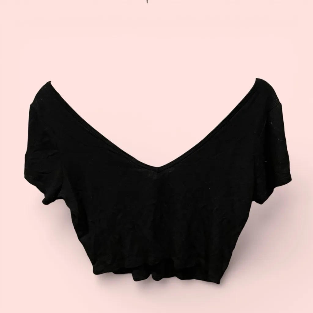 Cute black open v-neck Y2K style micro-ribbed crop top flirty coquette - Image 3