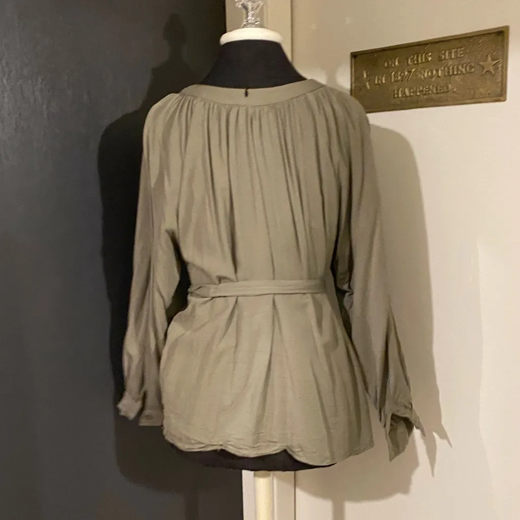 💜 ASOS Olive Green Button Front Blouse with Matching Tie Belt - Image 3