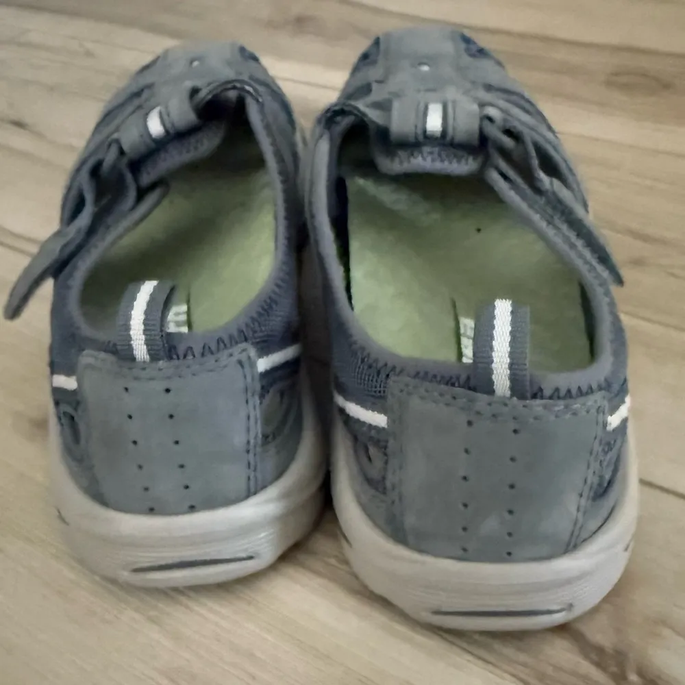 Earth Origins Sandal blue Gray Leather Women Size 7 - Image 4