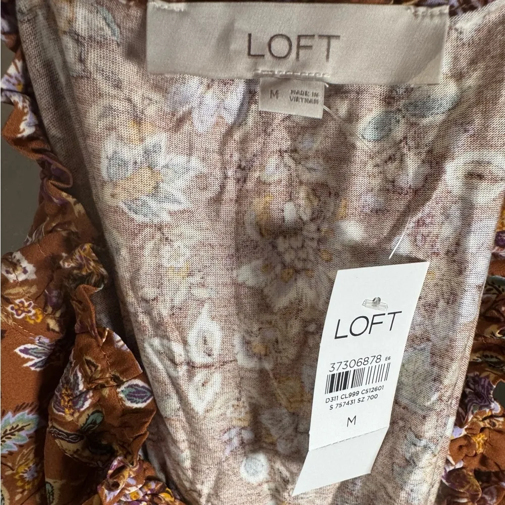 Loft burnt orange botanical floral mixed media top size medium NWT - Image 4