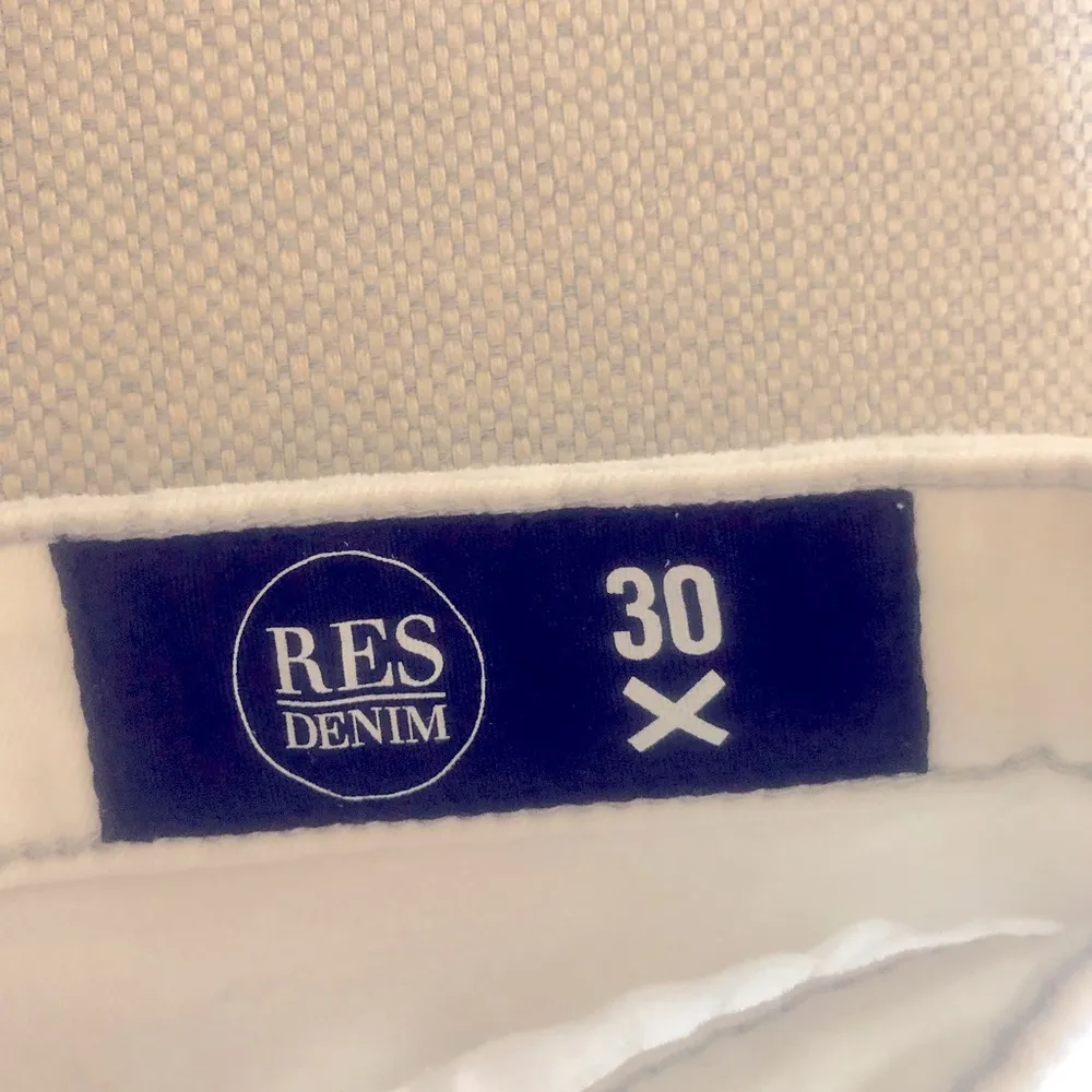 Res white denim mini skirt Size 30 - Image 4