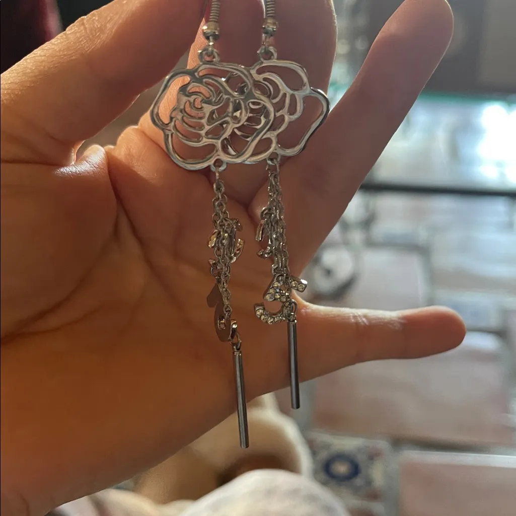 Amazon CC Gold Rose Dangle Earrings - Image 2