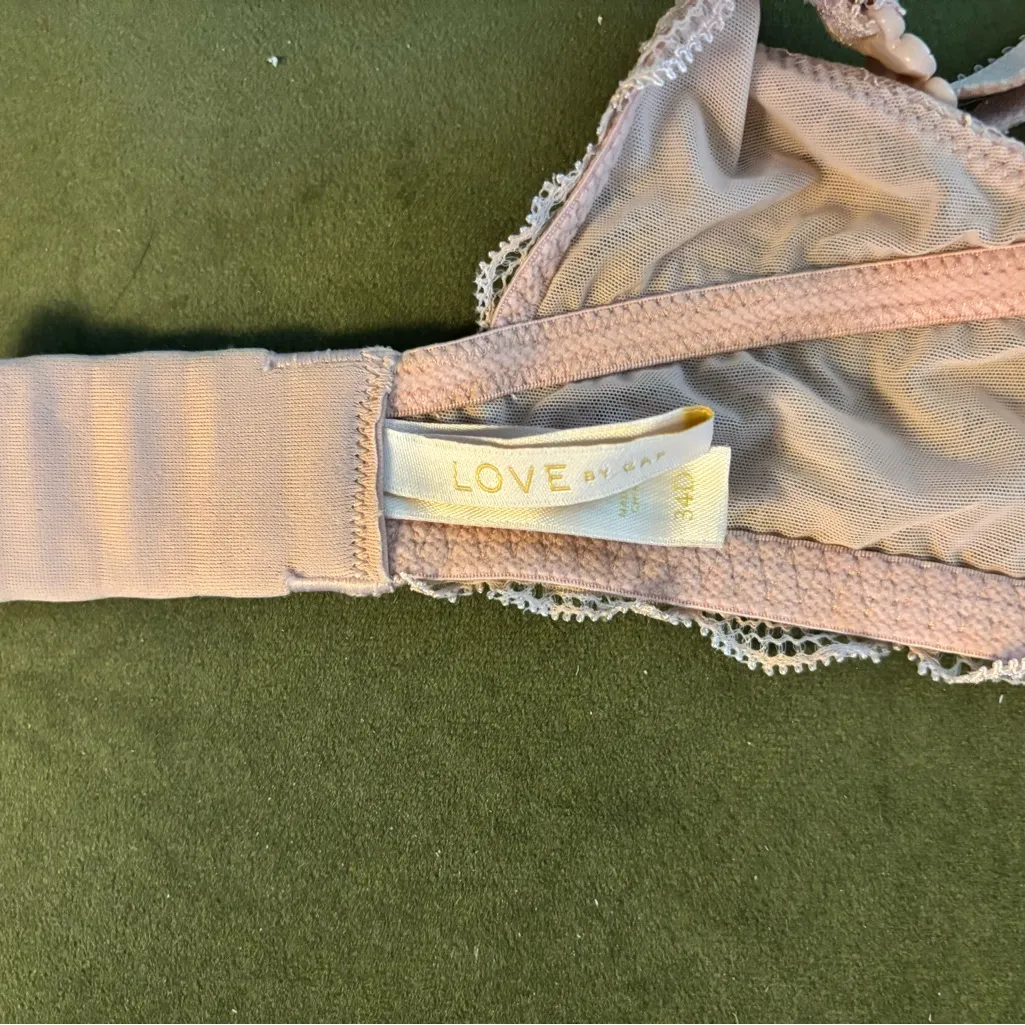 NWOT Gap Pretty Lace Wireless Uplift Bra, Tan, Sz. 34D - Image 4