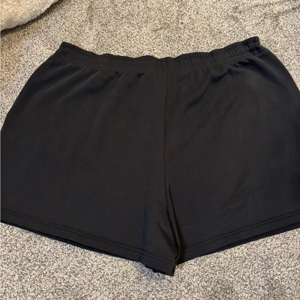 Nike Black Sweatshorts - Image 3
