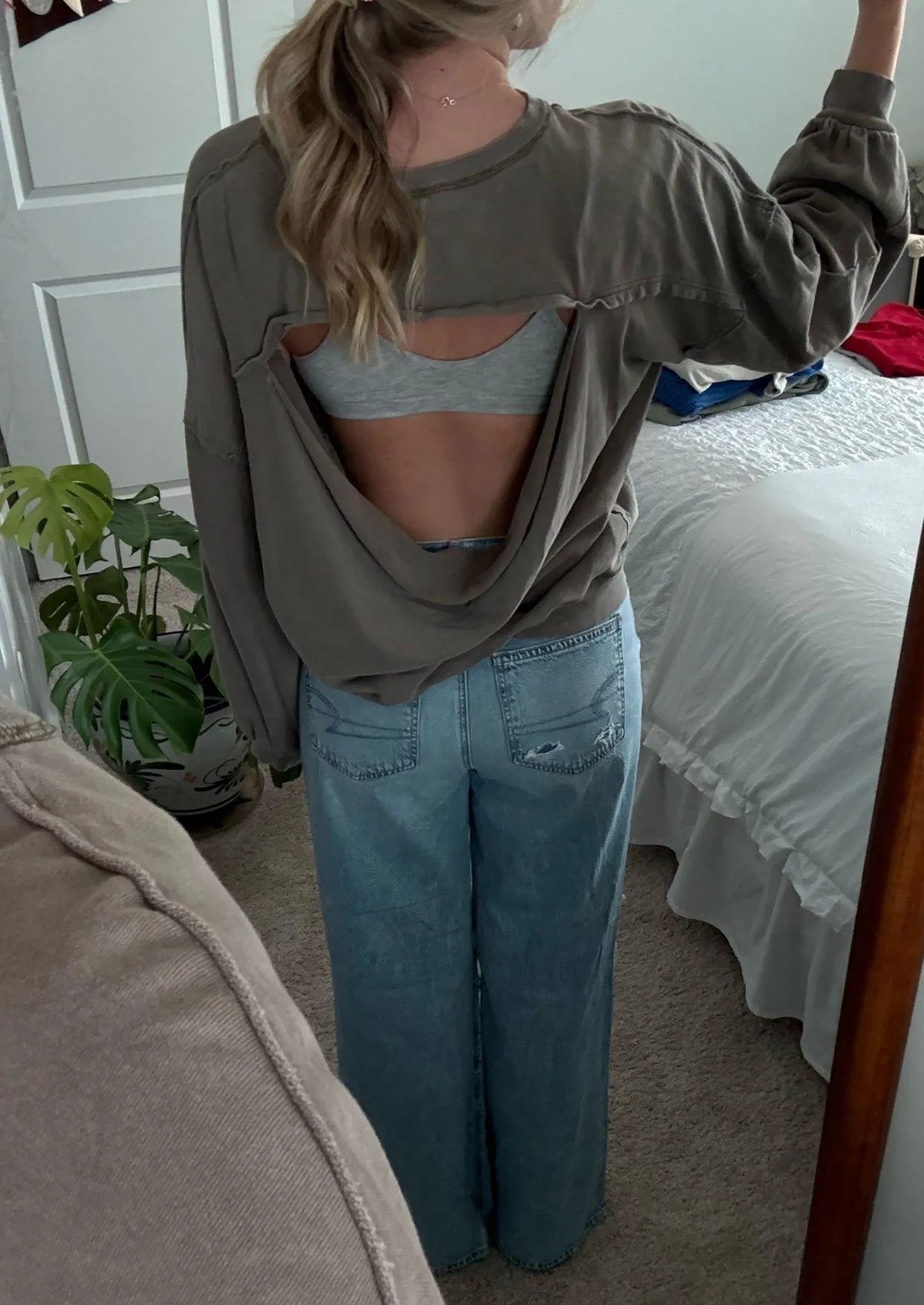 easel  Sweater - Image 2