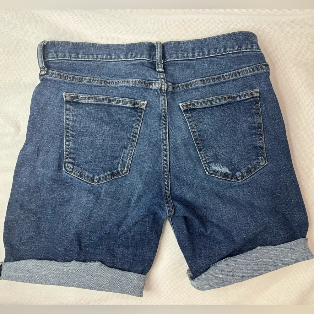 Old Navy 33 Distressed Denim Jeans Raw Hem Shorts - Image 2