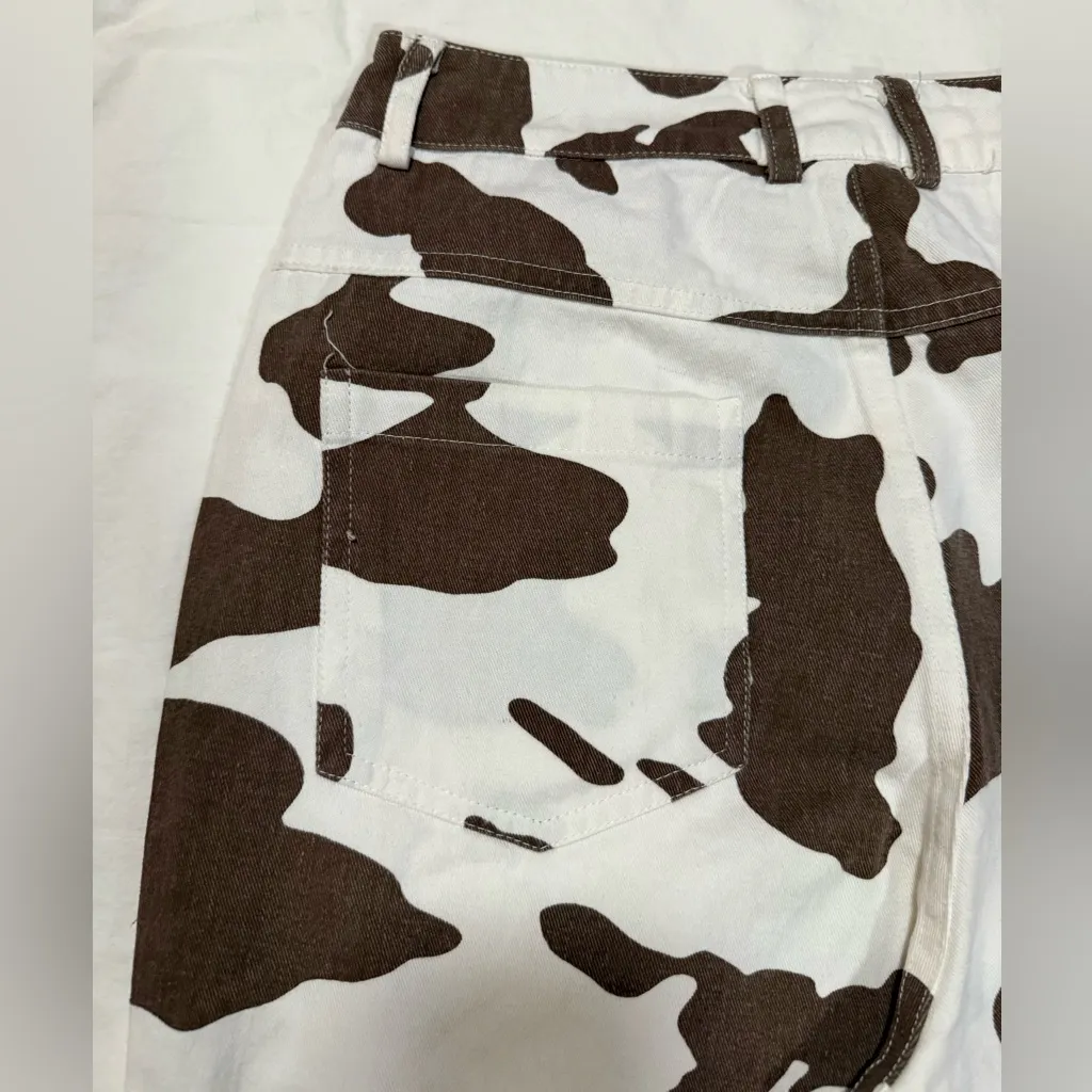 Princess Polly Be Wild Pants White and Brown Cow Print Size 2 - Image 8