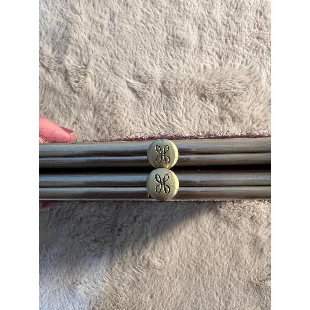 Hobo Clutch Womens Size One Size Burgundy Fur Texture Metal Frame Luxe Statement Red - Image 9