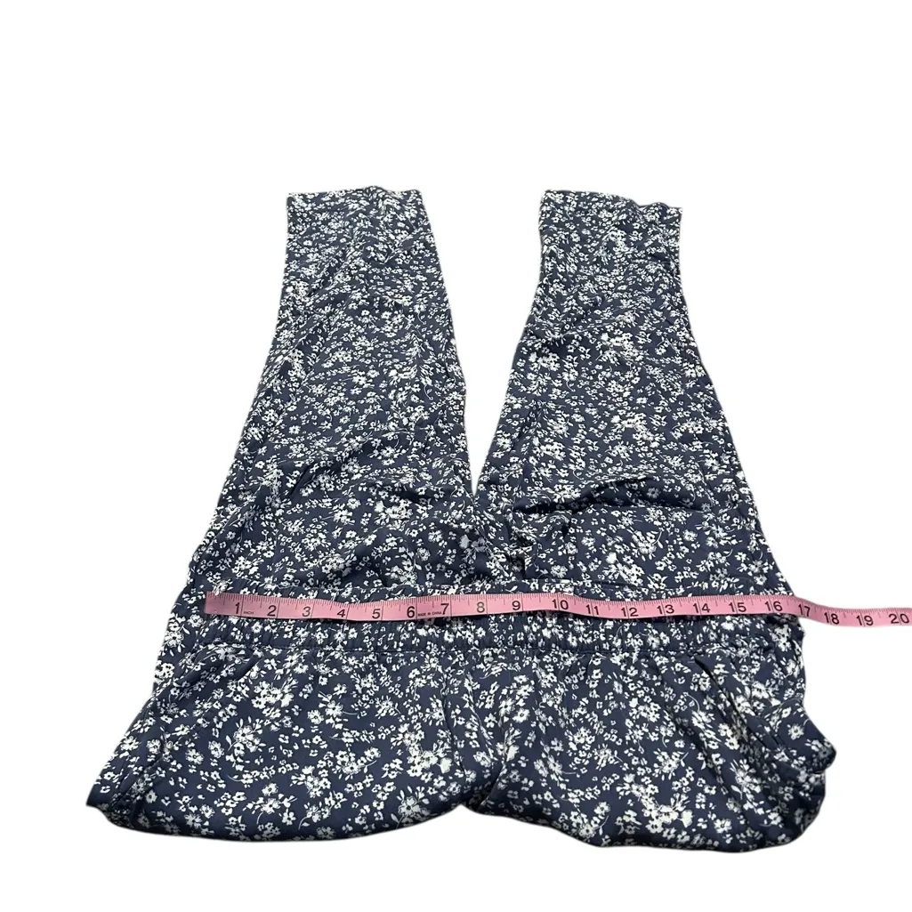 JESSICA SIMPSON blue and white floral pull on pants - Image 4