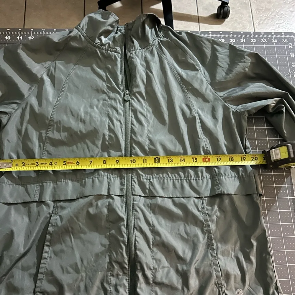 Women's Green Ski & Snow Jacket Gray Size M - Image 7