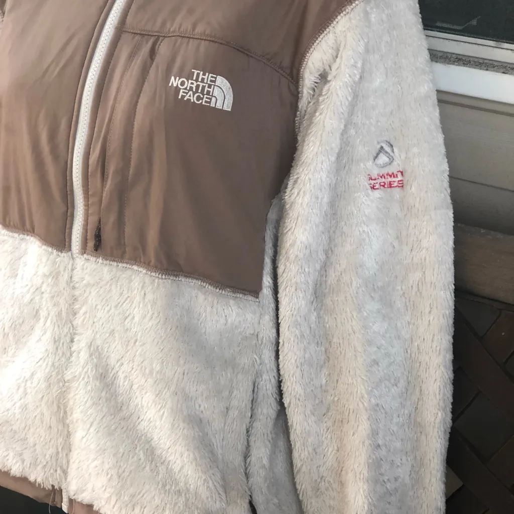 Northface white/brown fleece sweater for women - Image 2