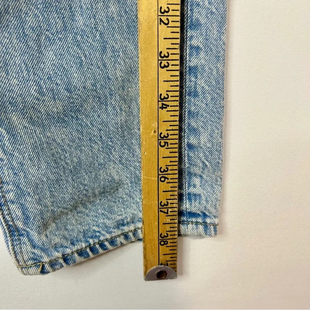 American Eagle Women’s Distressed Mom Jeans Light Blue Wash Size 4 Regular FLAW - Image 8