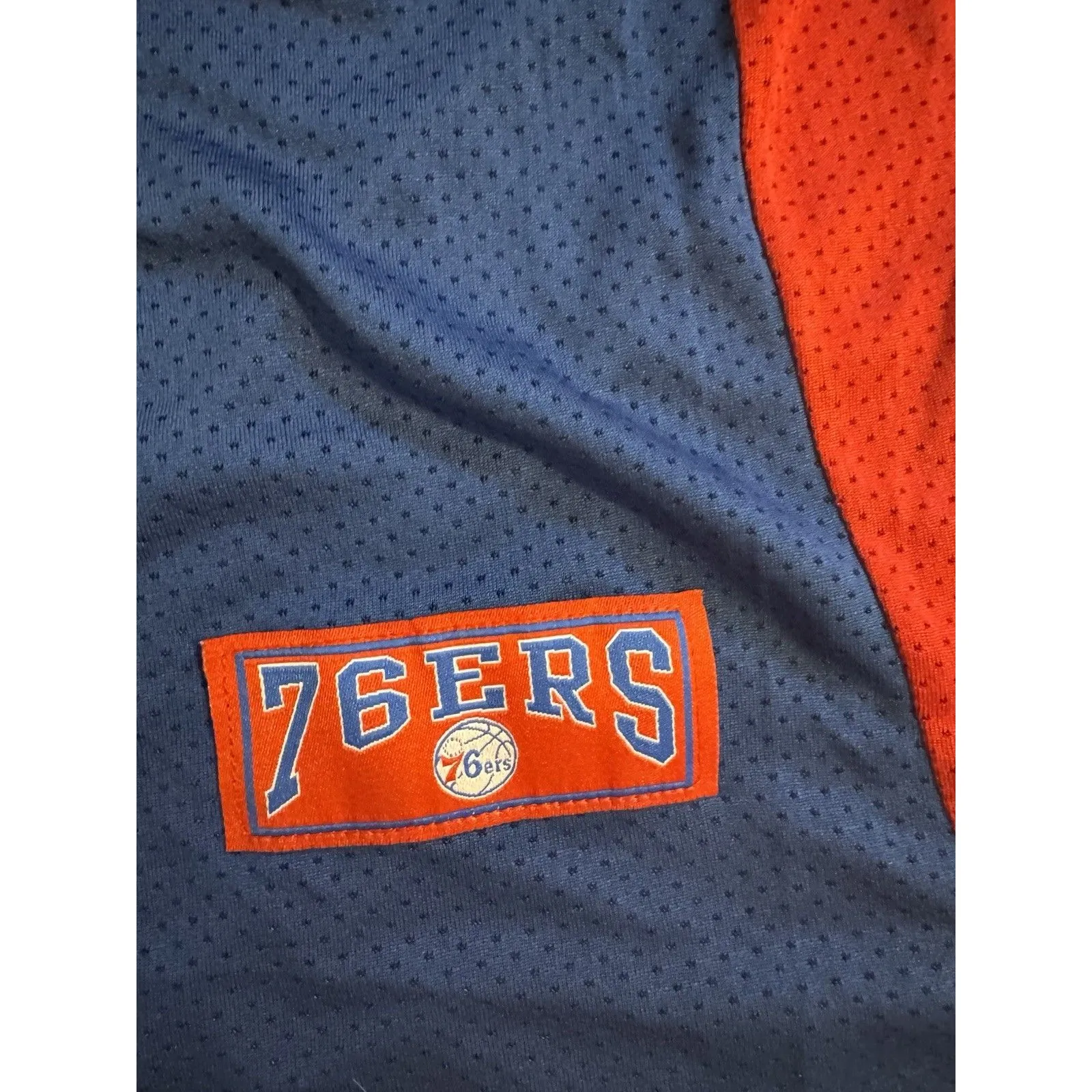 Women’s New Era Philadelphia 76ersBasketball Vneck Jersey Top Size Medium EUC Blue - Image 4