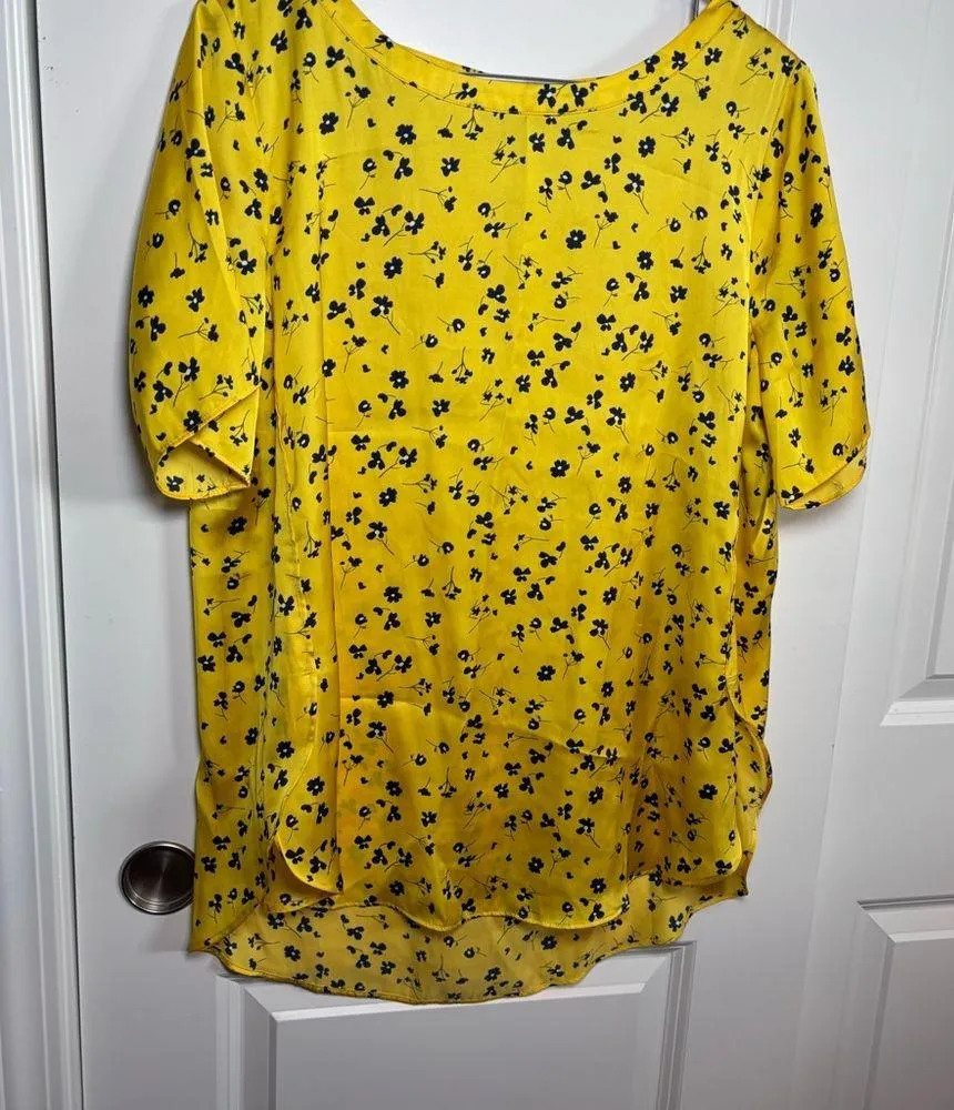 Banana Republic Short Sleeve Scoop Neck High Low Tunic Blouse, Yellow Sz Medium - Image 2