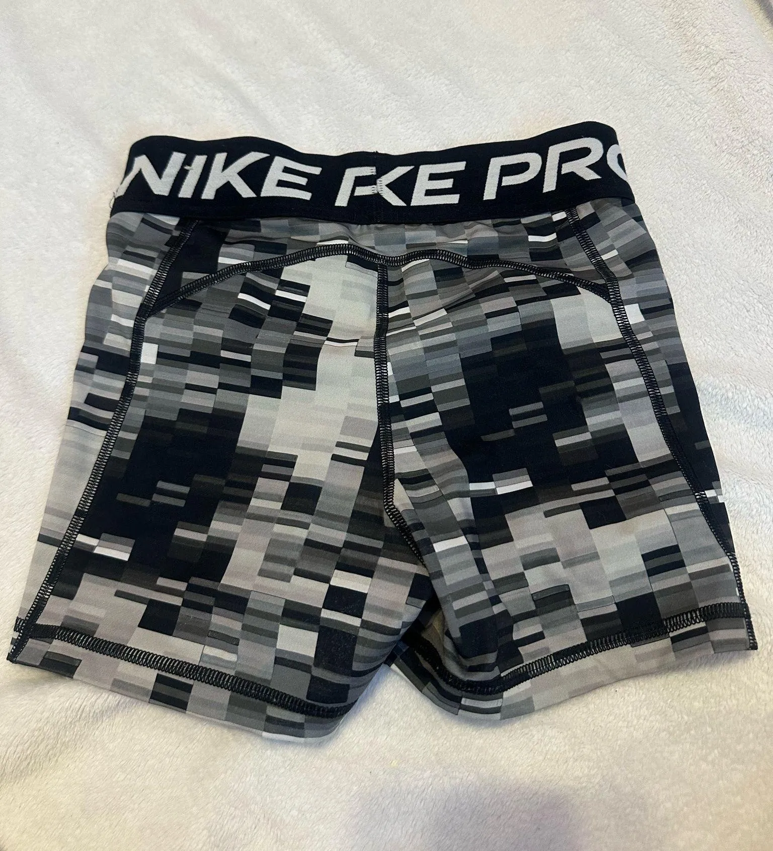 Nike Pro Dri-Fit - Image 2