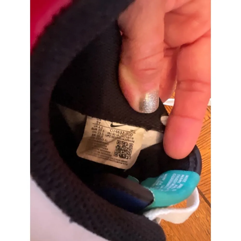 Nike Air Force One Low crayon white sneaker size 5 - Image 6