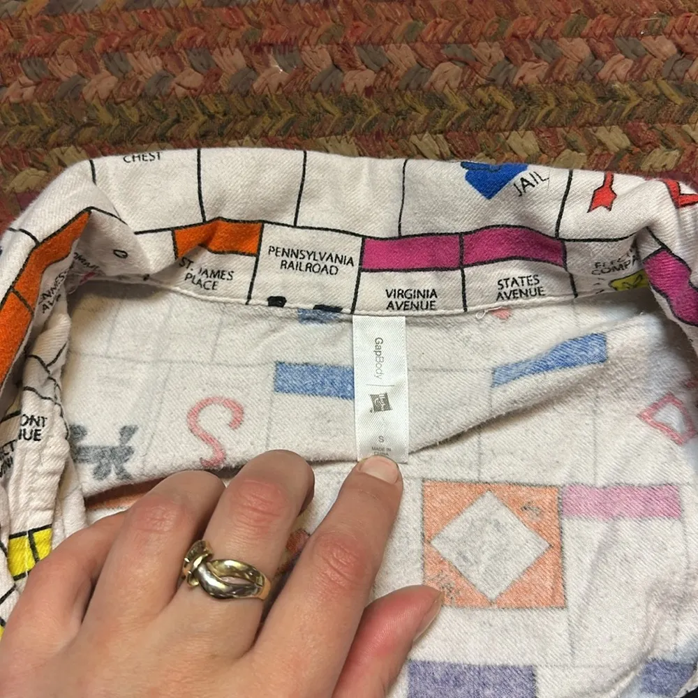 GAP MONOPOLY BOARD BUTTON UP PAJAMA TOP - Image 4