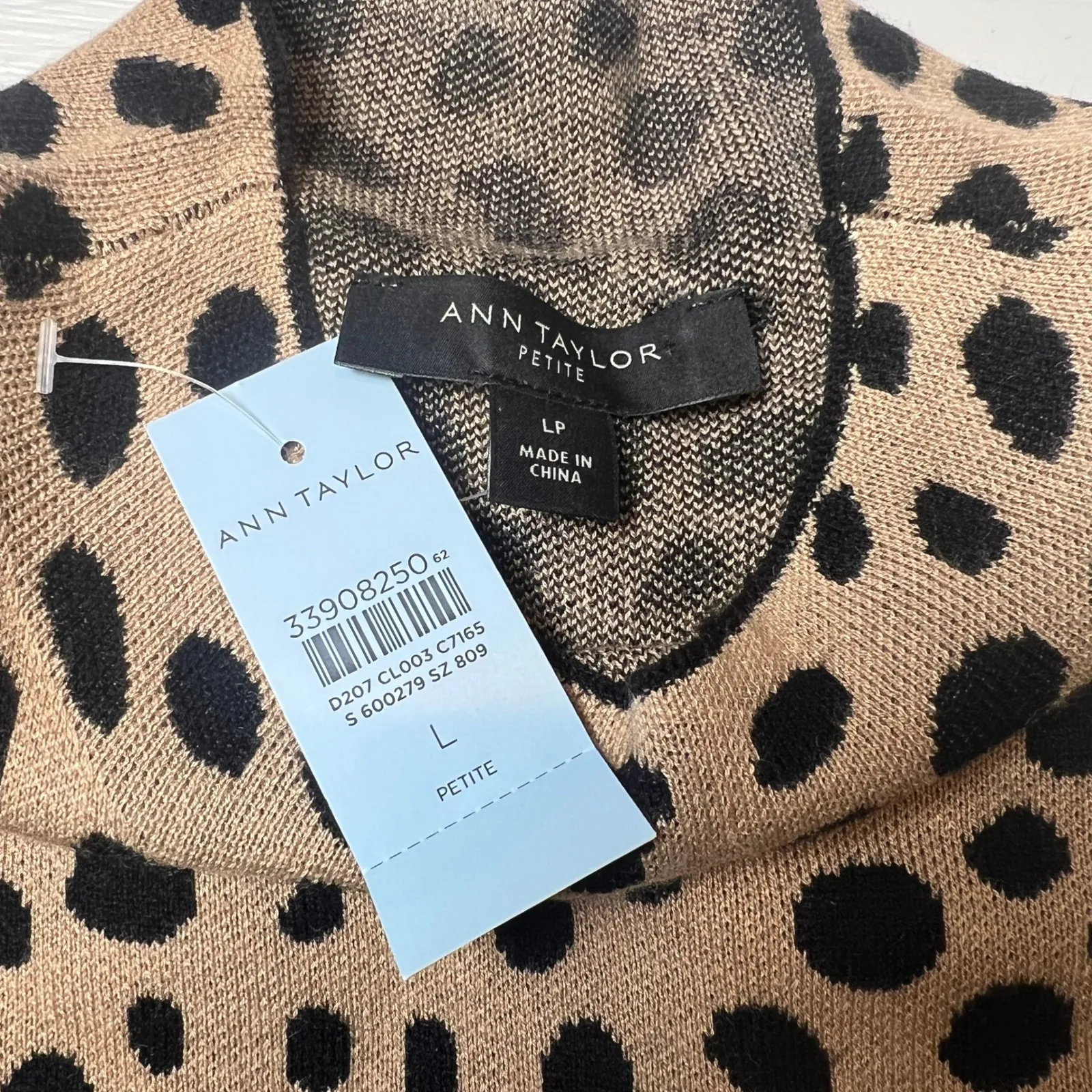 Ann Taylor Women's Petite L Tan Black Leopard Knit Top Chic Workcore - Image 5