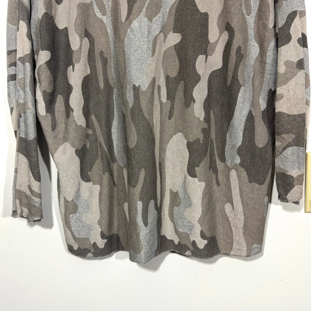 Tempo Paris Lightweight Gray Silver Camo Print Top - Image 9