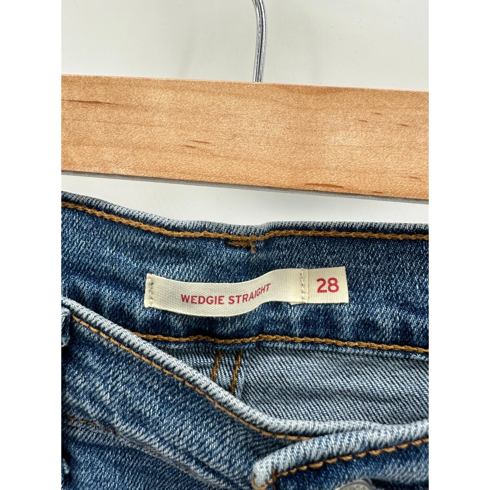 Levi's‎ Womens Size 28 NWOT Medium Wash Wedgie Straight Denim Jeans Stretch - Image 6