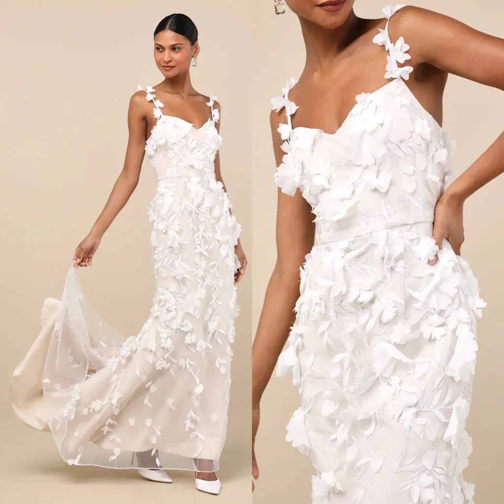 NEW NWT Elliatt Kore 3D Floral Appliqué Mermaid Maxi Gown White & Beige - Image 3