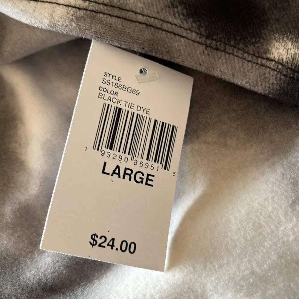 Almost Famous 2 piece Tie Dye shirt set - Image 4