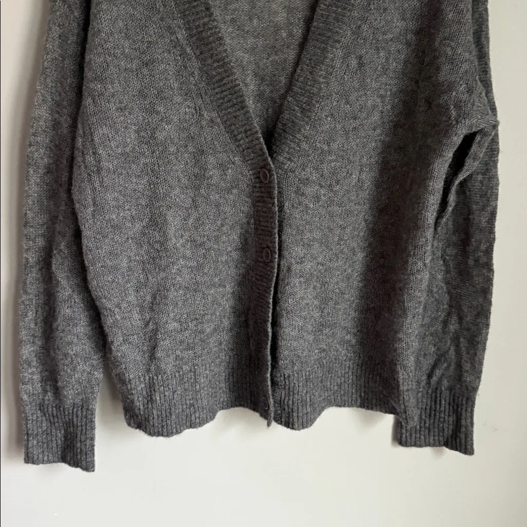 APIECE APART SOFTEST TISSUE WEIGHT CASHMERE SILK CARDIGAN IN CHARCOAL MEDIUM - Image 6