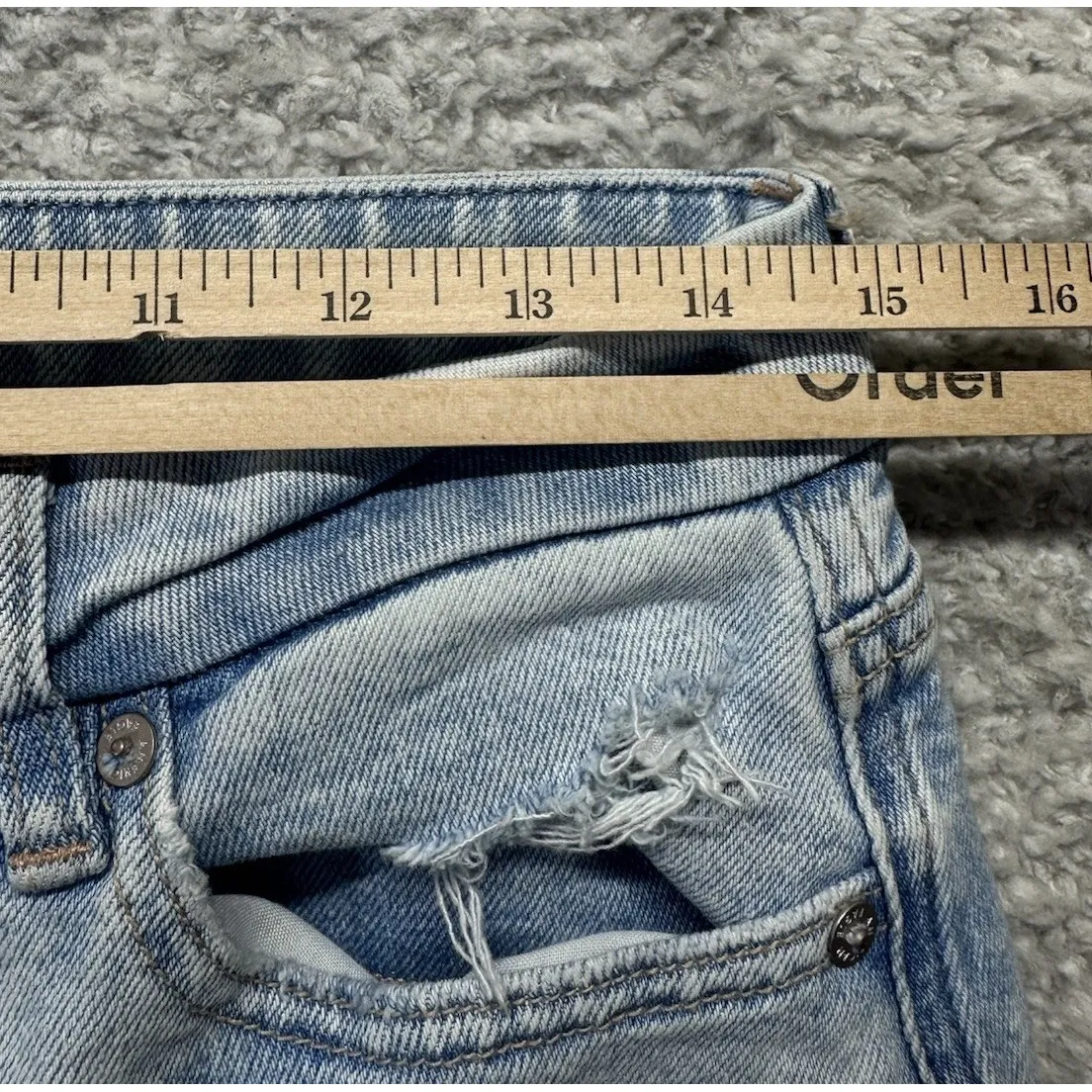 American Eagle Curvy MOM Jeans  Distressed High Rise Raw Hem Size 10 Denim - Image 8