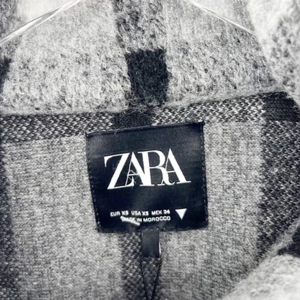 NWT ZARA Bloggers Fave Plaid Wool Blend Fringe Poncho XS Grey - Image 3