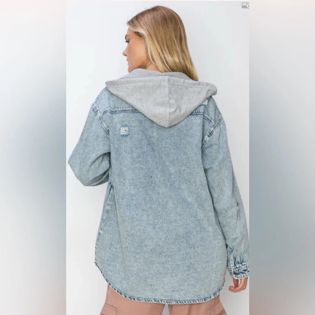 Risen NWT Women's Hooded Oversized Denim Jacket Distressed W/Zip + Button - Image 2