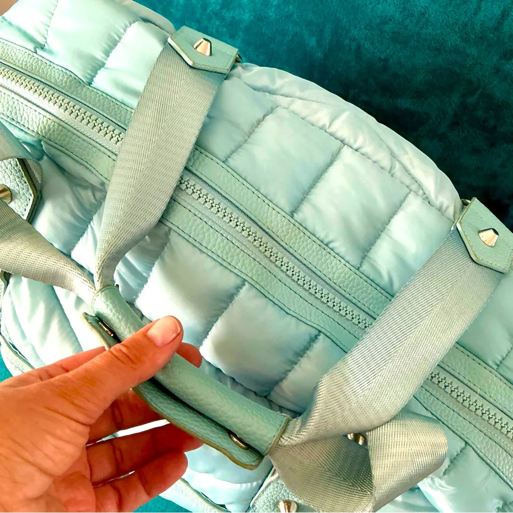 Nice SUPER SPACIOUS WEEKENDER BAG 💙💙 - Image 8