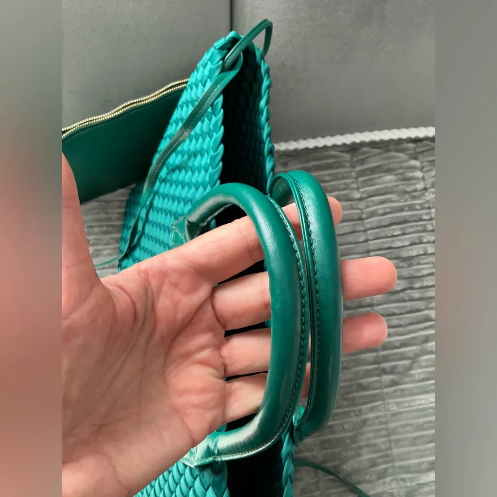 Beautiful spacious tote💚💚💚 Green - Image 6