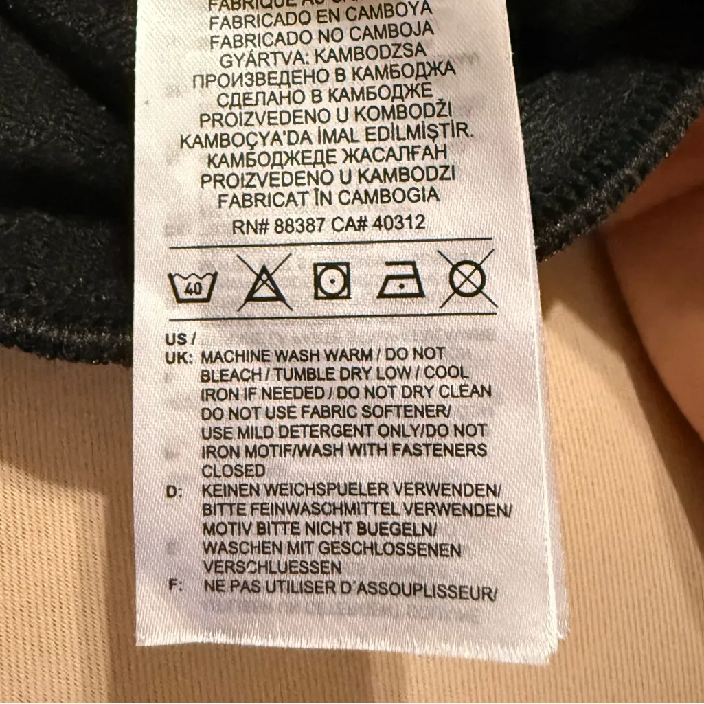 Adidas zip up sweater - Image 5