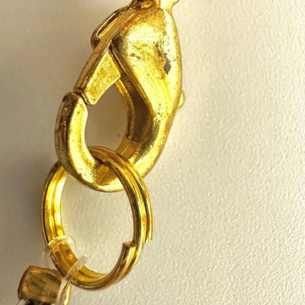 Gold tone heart pendant necklace - Image 4