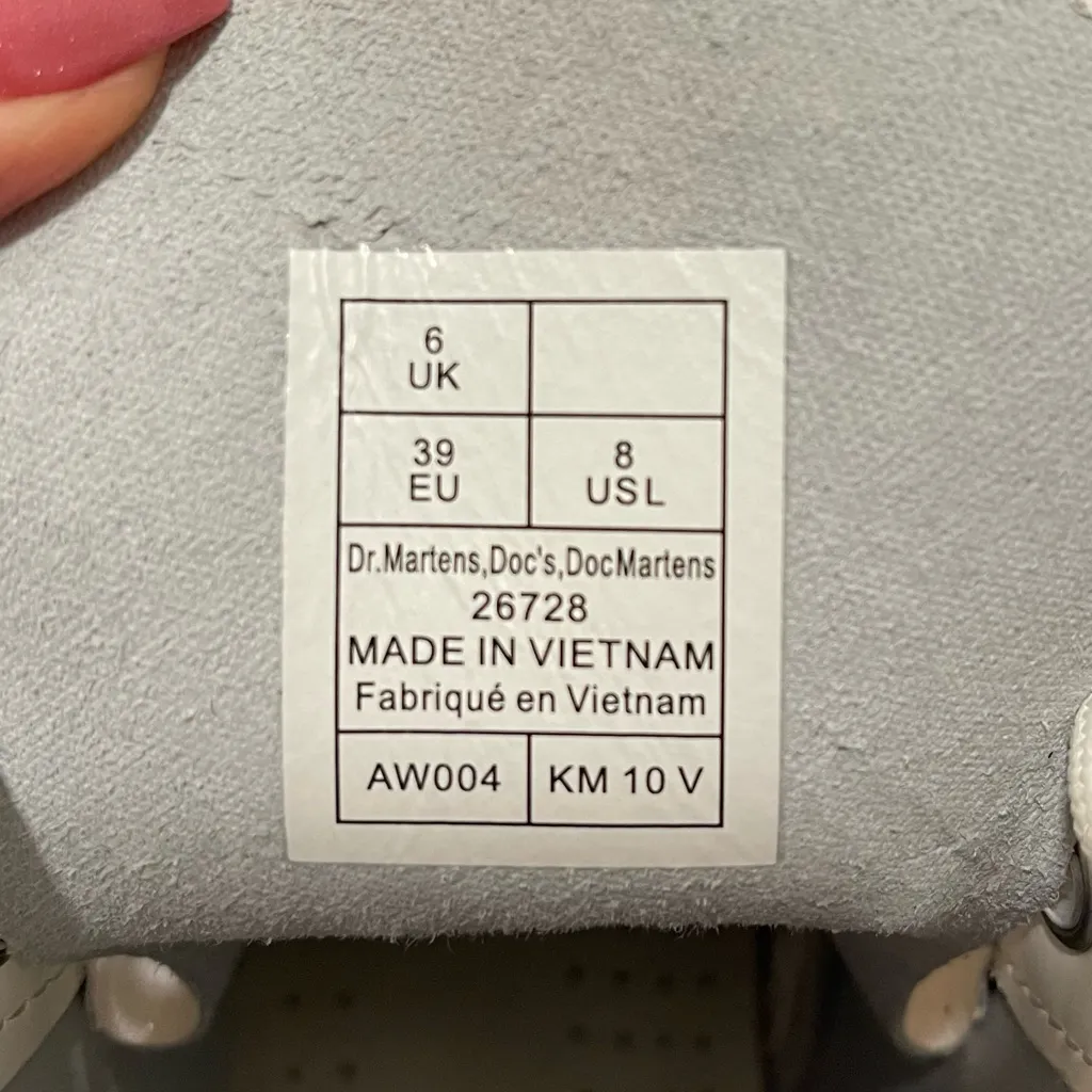 Dr. Martens Women’s 1460 Mono White Shiny Patent Lamper Leather Lace Up Boot 8 - Image 15