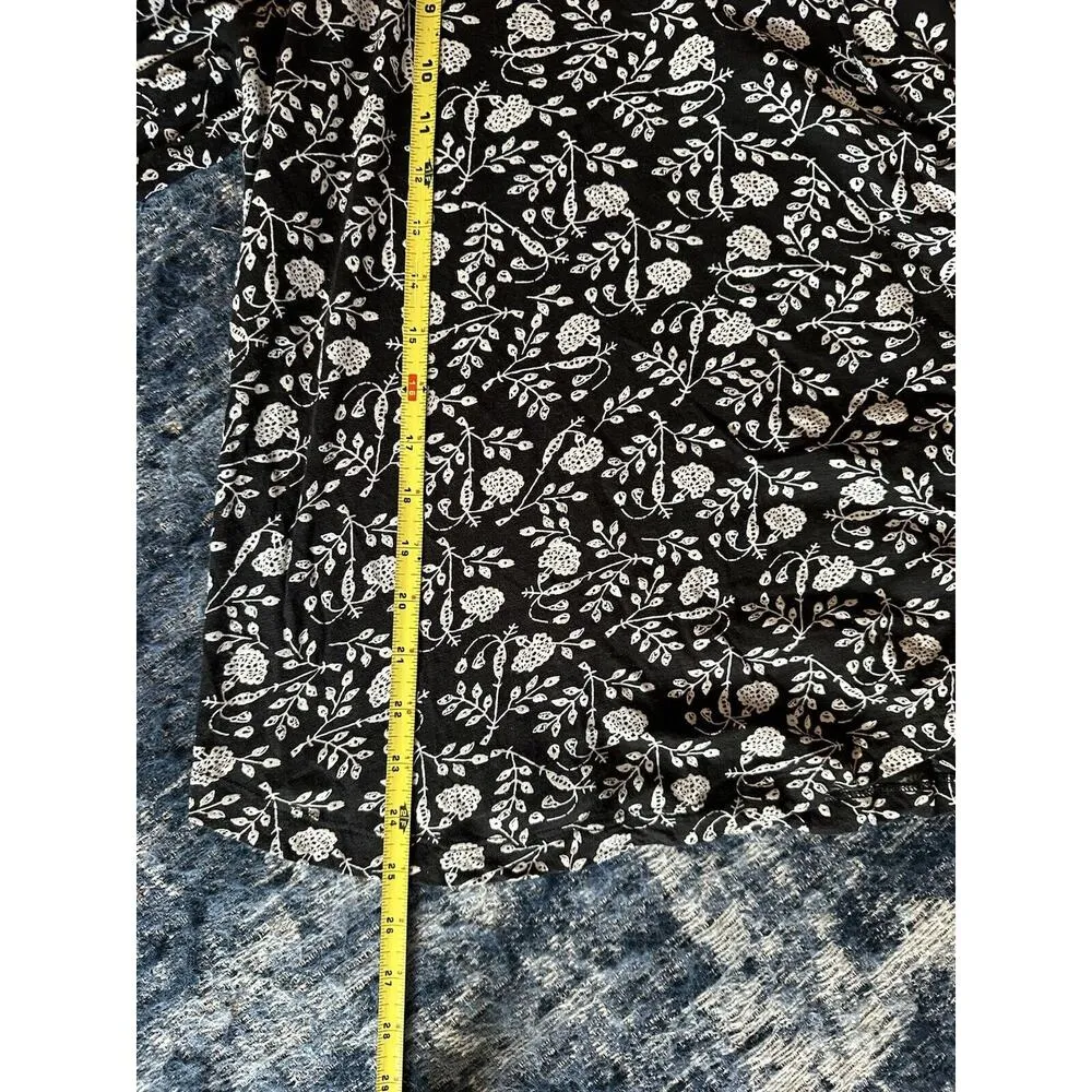LUCKY BRAND Shirt Top Vneck Size Large Black White Floral Boho Lightweight Flowy - Image 5