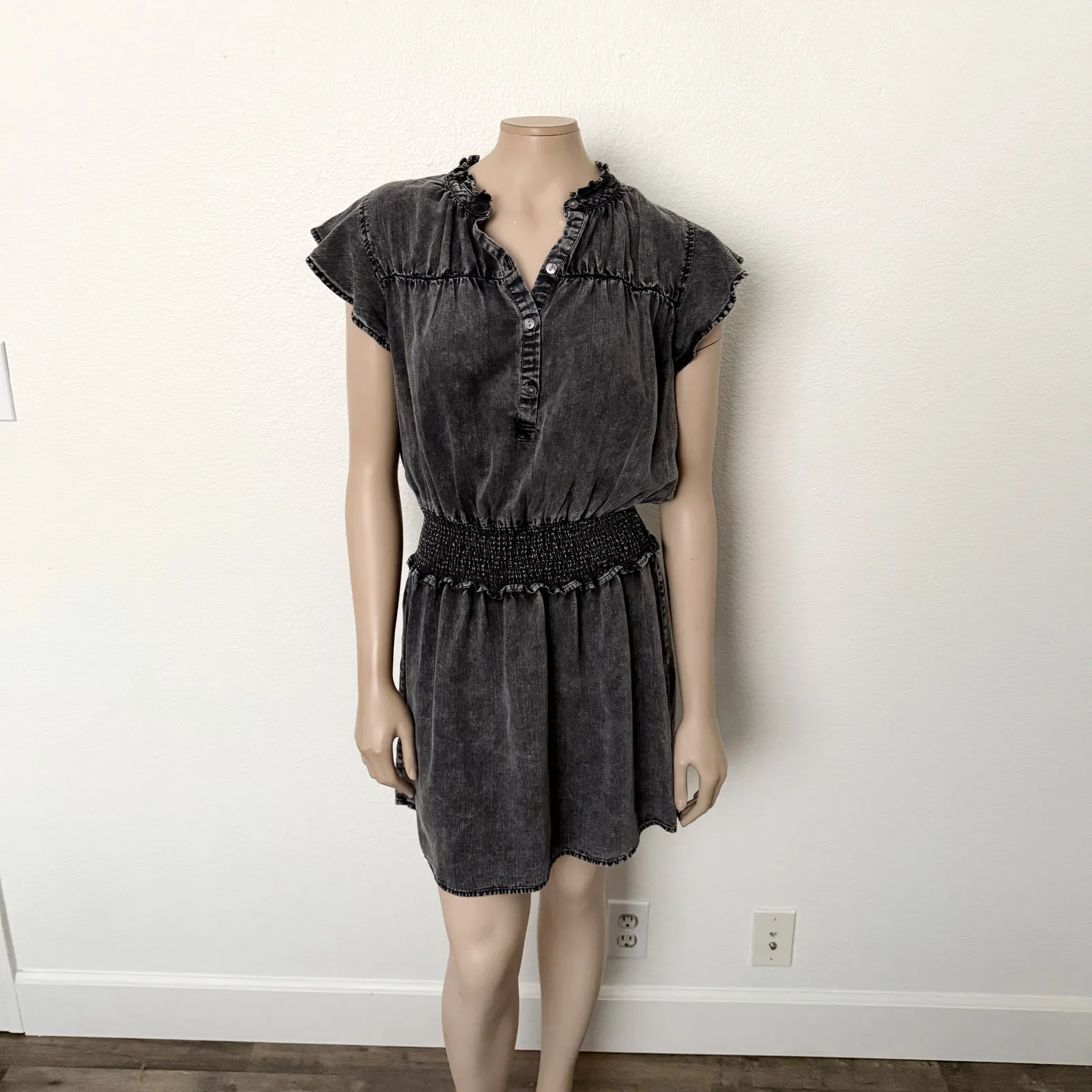 [Rails] Black Acid Wash Denim Amina Ruffle Smocked Mini Dress V-Neck Sz Small S - Image 2