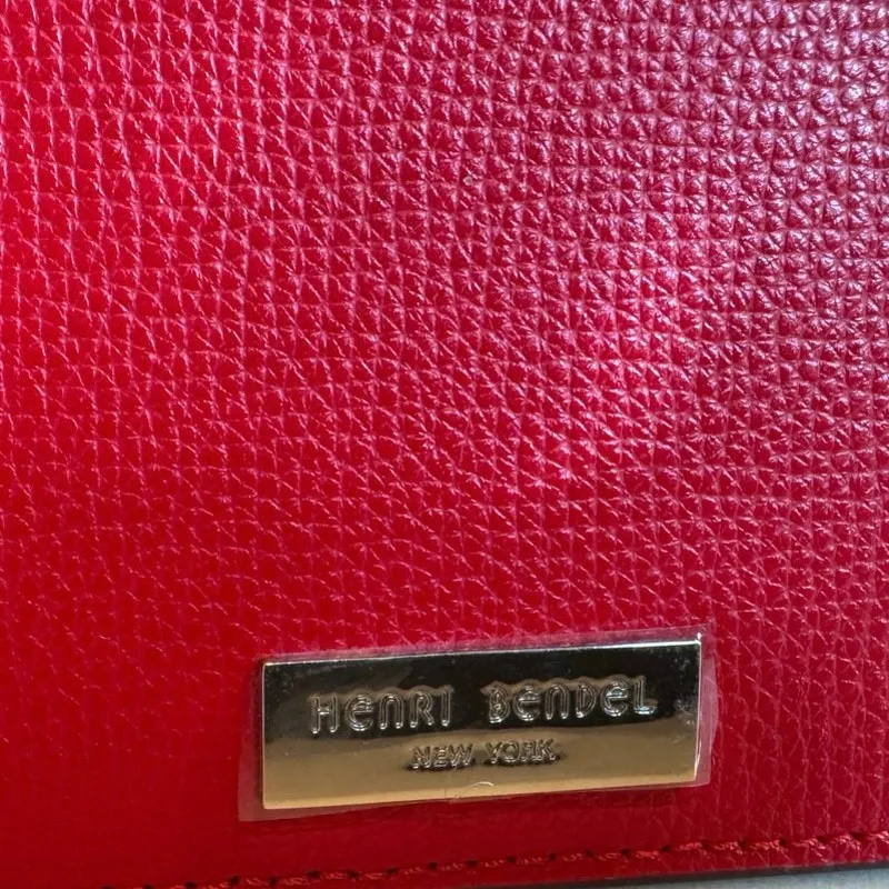 Henri Bendel New York Card Holder Red Leather Gold Tone Hardware, New w/o Tag - Image 4