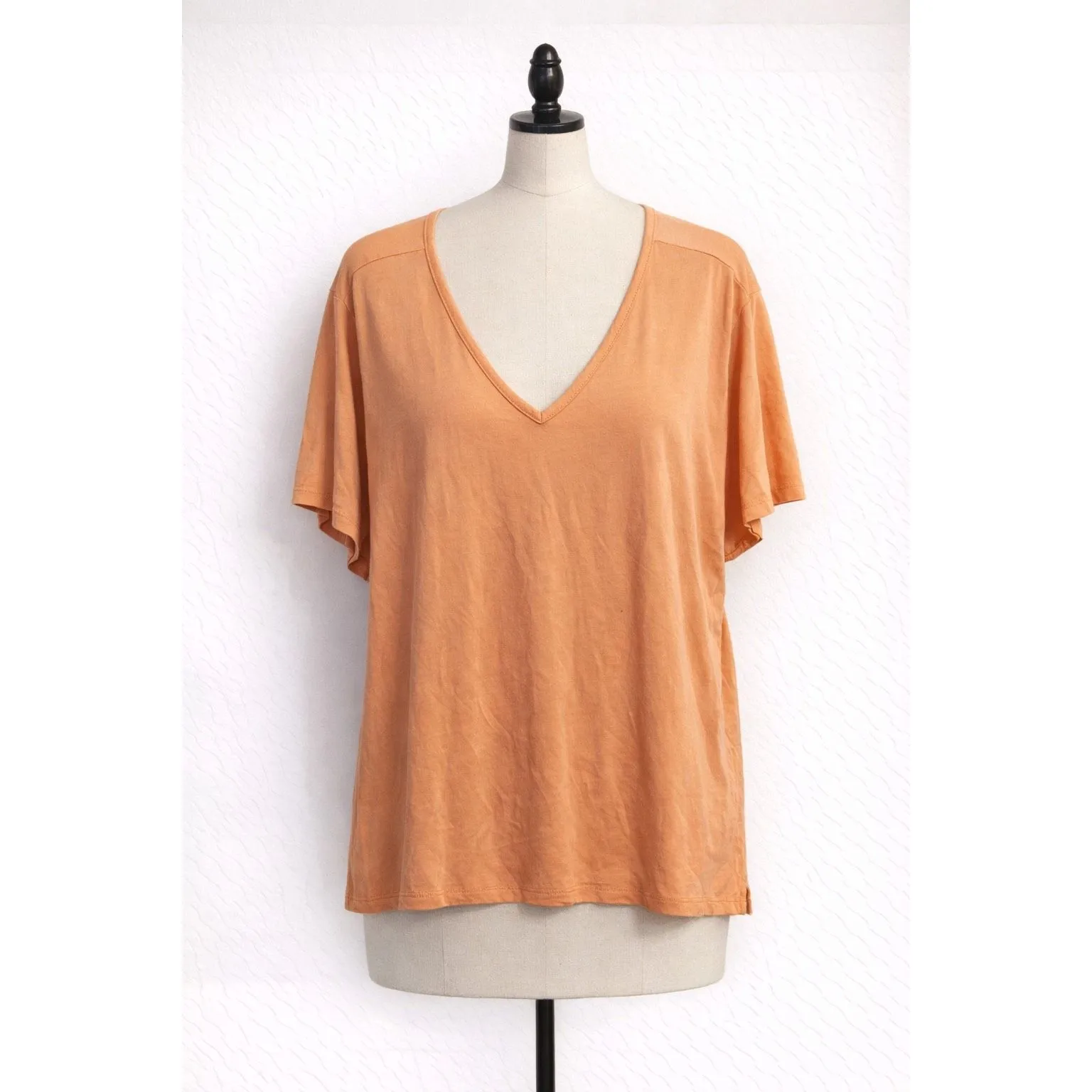 Old Navy Luxe V-Neck Tee Bundle Peach Short Sleeve Tops Women’s L & XL - Image 2