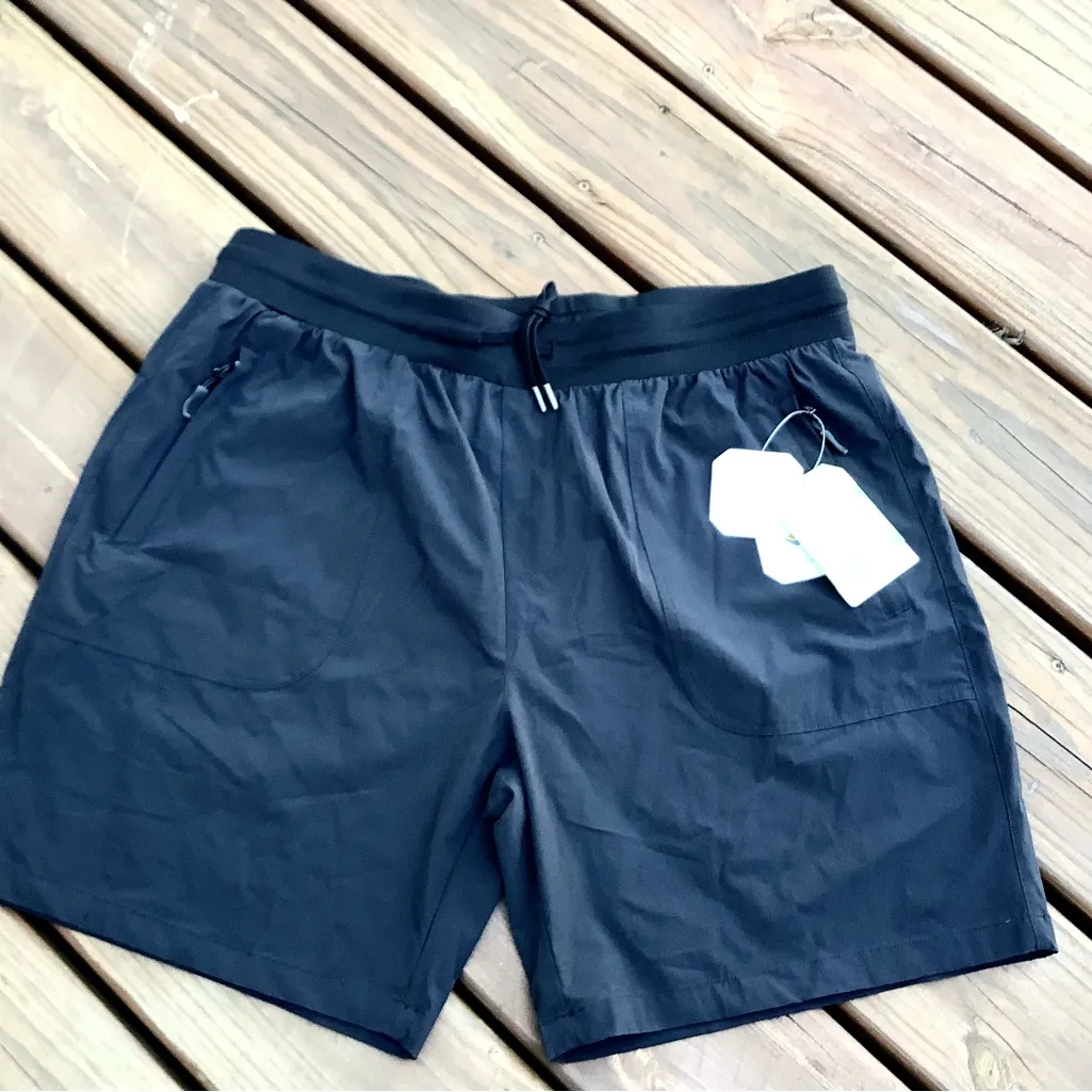 Women’s athletic shorts NWT Black Size XXL - Image 9