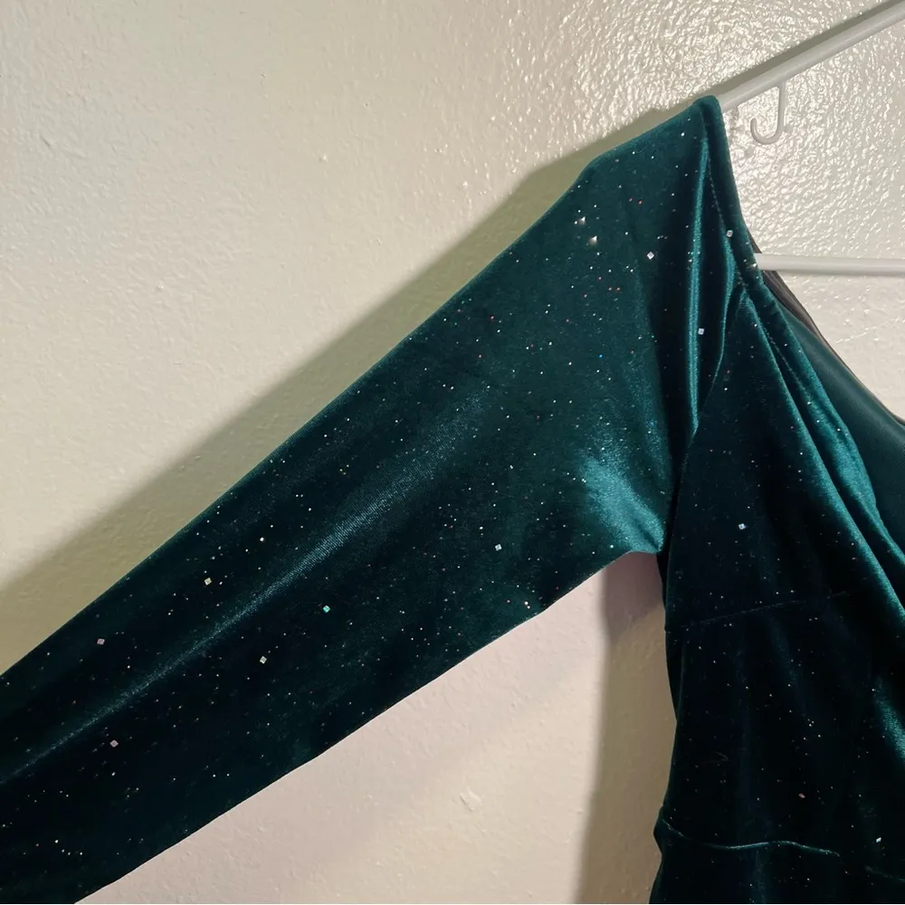 Off Shoulder Velvet Dress Emerald Green Rhinestones L Size L - Image 5