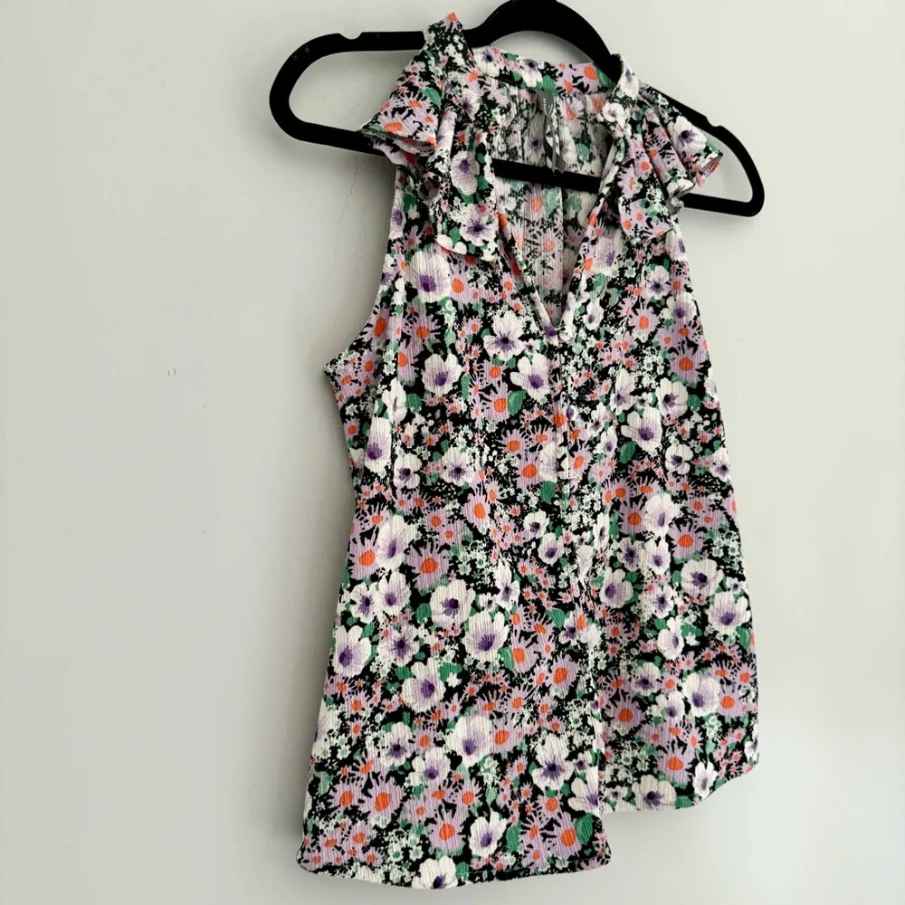 Anthropologie Chalmers Spliced Floral Ruffle Top - Image 2