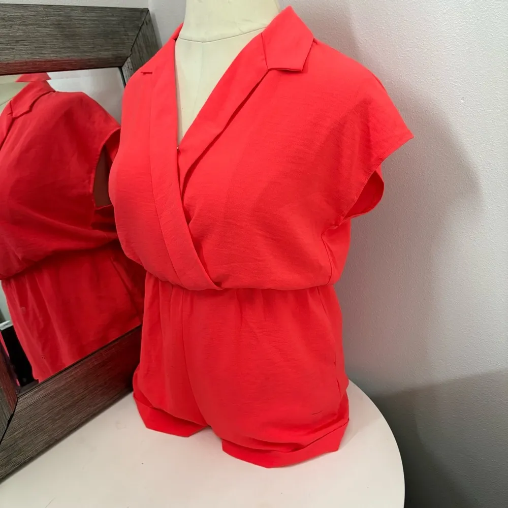 NWT- Ecowish orange  romper V-Neck Blouson Style - Image 5
